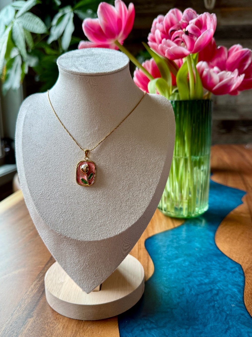 Tulip Pendant Necklace